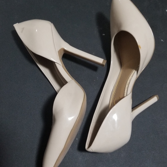 BCBG Paris Nude Heels size 39 - Picture 3 of 4